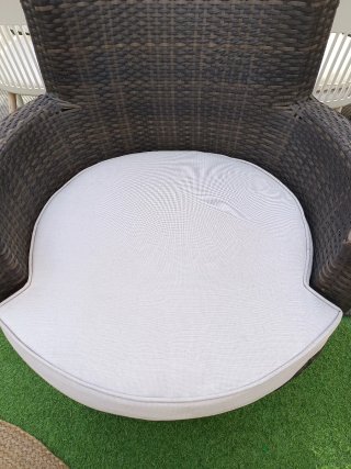 Sillón de Mimbre Marrón con Cojín