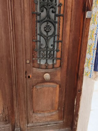 Puerta doble de madera maciza