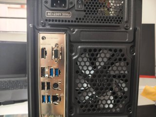 PC MSI Ryzen 5 5600 GTX 1650S 32GB RAM 1TB