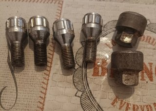Set de 6 Tornillos de Seguridad para Coche