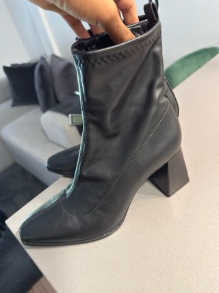 Botines Stradivarius Negros Tacón