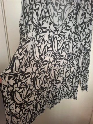 Blusa Kiabi Estampada Negra y Blanca Talla XXL