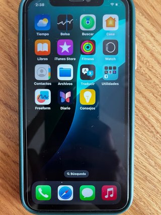 iPhone XR 96% Batería