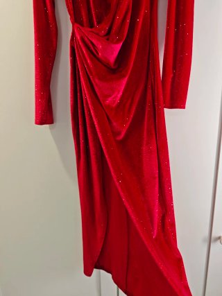 Vestido de fiesta rojo brillante
