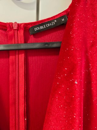 Vestido de fiesta rojo brillante