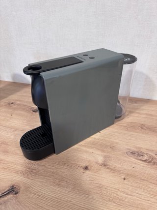 Cafetera Essenza mini y Aeroccino Nespresso