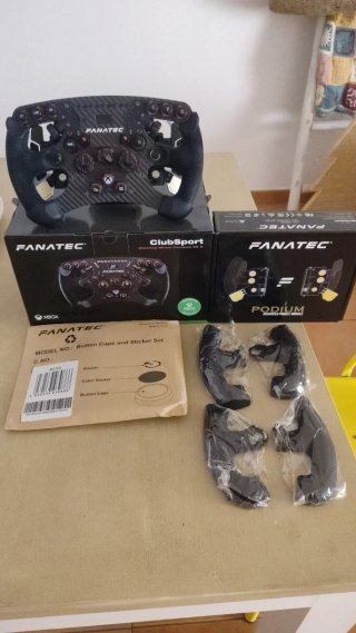 Base Fanatec ClubSport DD 15Nm + Volante F 2.5x.