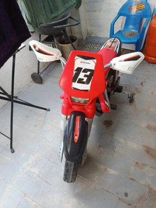 Moto Eléctrica Infantil 5-10 km/h