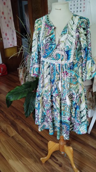 Vestido estampado multicolor talla 40