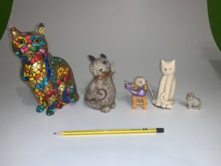 Col.lecció de figures de gats