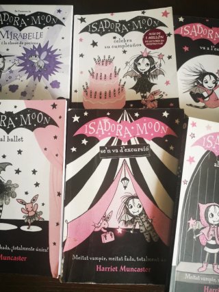 Lote libros Isadora Moon