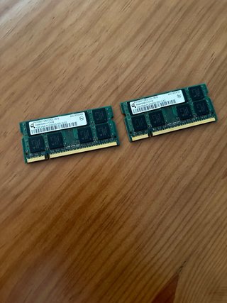 1 GB RAM DDR2