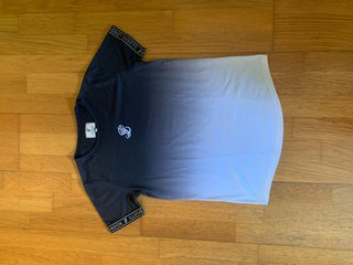 Camiseta Illusive London Degradado Negro/Blanco
