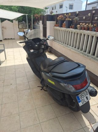 Yamaha Majesty 400cc Maxi Scooter