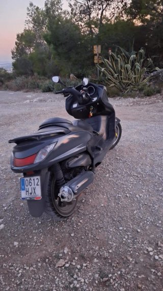 Yamaha Majesty 400cc Maxi Scooter