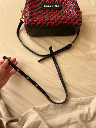 Bolso Bimba y Lola tejido rojo y negro