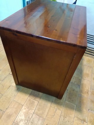 Cómoda antigua de madera con 3 cajones