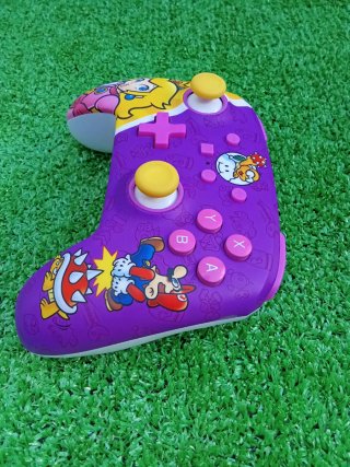 Mando Nintendo Switch Bowser & Peach