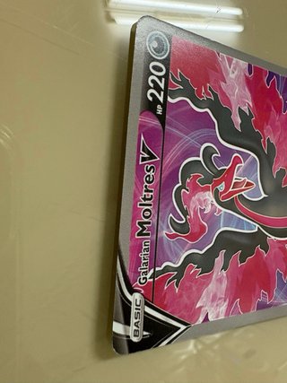 Carta Pokémon Galarian Moltres V 176/198
