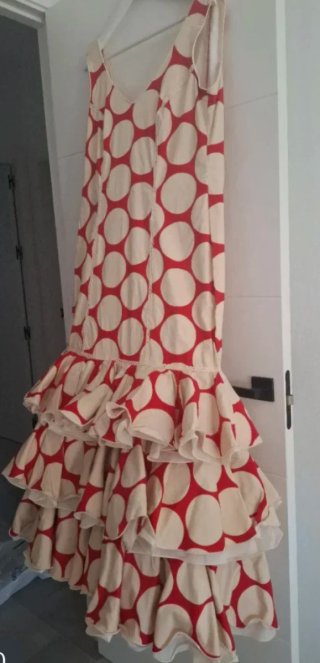 Vestido de flamenca blanco y rojo