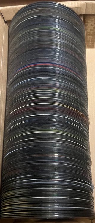 Lote de más de 200 CDs de música variada