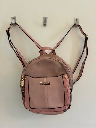 Mini mochila Secret rosa y estampado serpiente