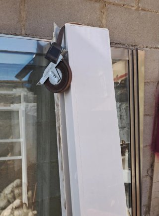 Puerta de Aluminio con Persiana