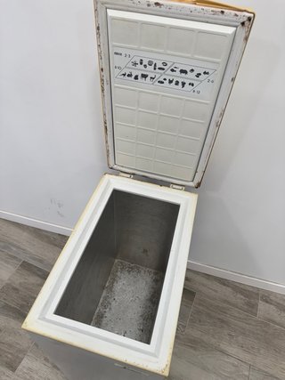 Congelador vertical blanco