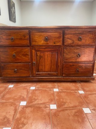 Aparador de madera maciza
