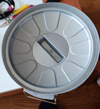 Cubo de basura / almacenaje 7L con tapa