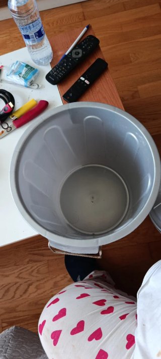 Cubo de basura / almacenaje 7L con tapa