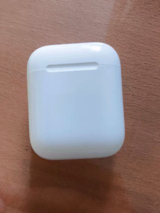 Apple AirPods 2 con estuche de carga