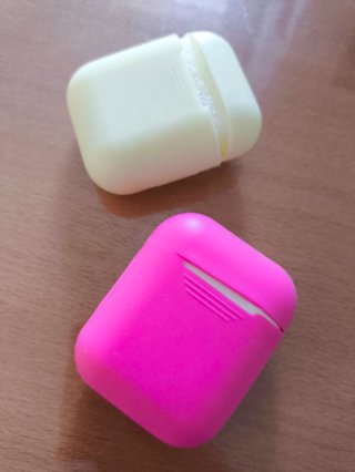 Apple AirPods 2 con estuche de carga