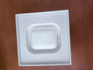 Apple AirPods 2 con estuche de carga