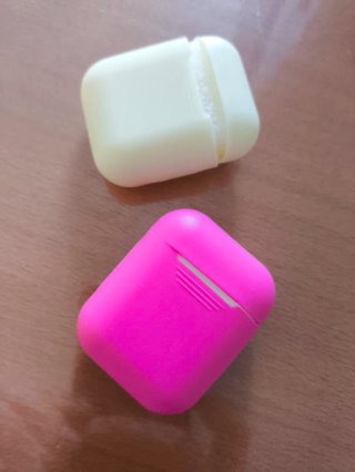 Apple AirPods 2 con estuche de carga