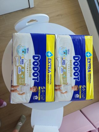 Pañales Dodot Sensitive Talla 5+ (44 uds)