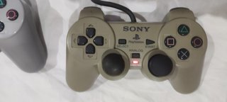 PlayStation 1 Plata con 4 mandos