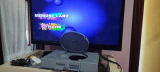 PlayStation 1 Plata con 4 mandos