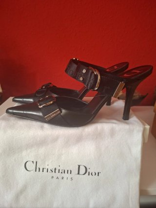 Zapatos tacón Christian Dior negros y dorados