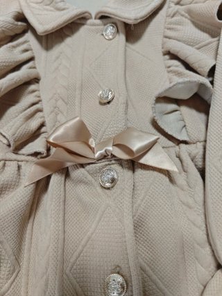 Vestido niña beige con volantes
