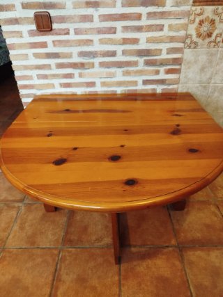 Mesa de Cocina Extensible de Madera robusta 55€