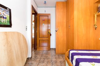 Dormitorio juvenil completo con armario y escritor