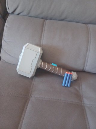 Martillo de Thor lanzador de proyectiles