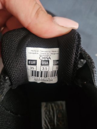 Zapatillas de niño negras talla 35