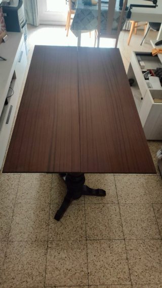 Mesa de comedor clásica extensible