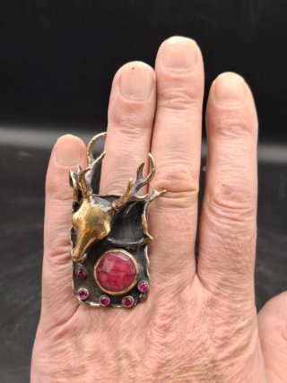 Anillo artístico en Plata 925 y piedras naturales.