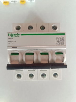 Interruptor Magnetotérmico Schneider Acti9 4x63