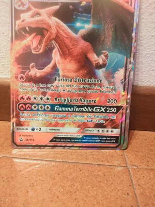 Carta Pokémon Jumbo Charizard SM195
