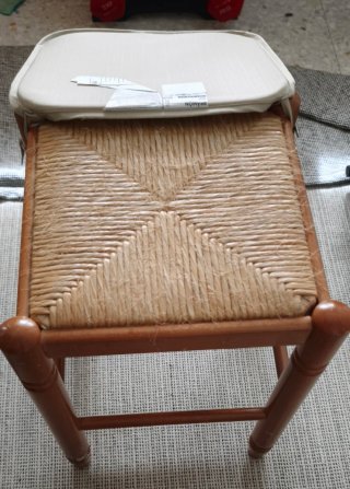 Taburete de madera