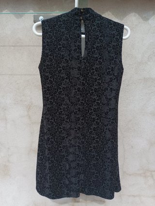 Vestido negro Formula Joven